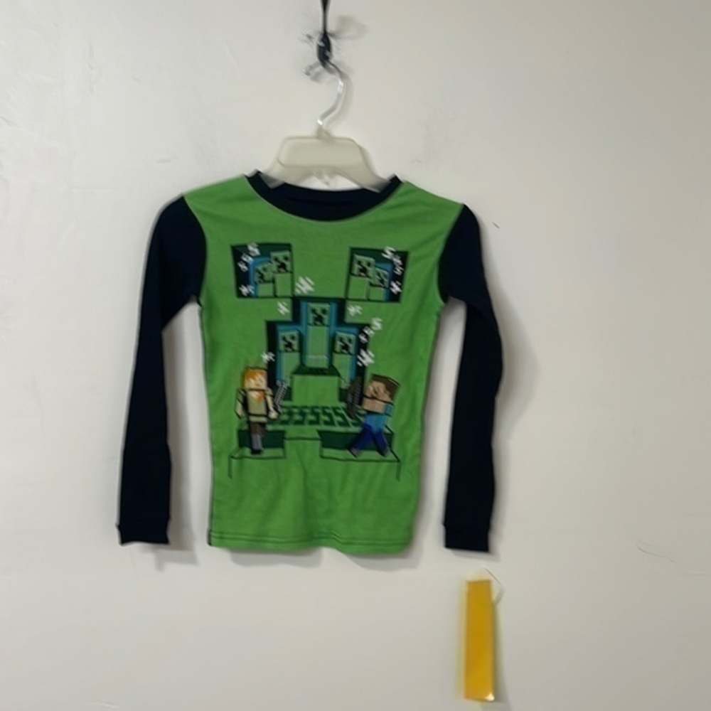 Minecraft pajama top nwt